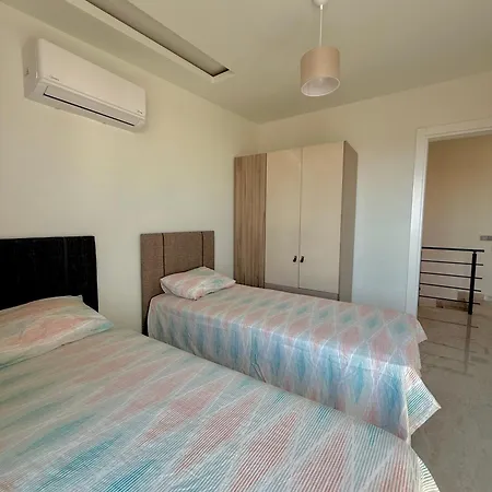 Apartamento Sa Apartments! Sea And Mountain View 2bd Duplex *