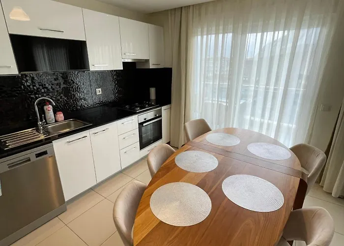 Sa Apartments! Family In Oba